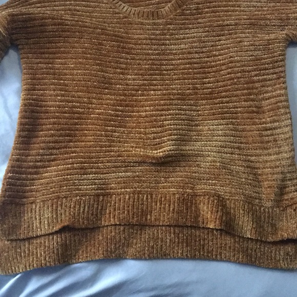 Women’s boxy mustard sweater - Picture 3 of 6